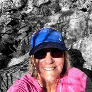 Meet your Posher, Vicki spike clifford